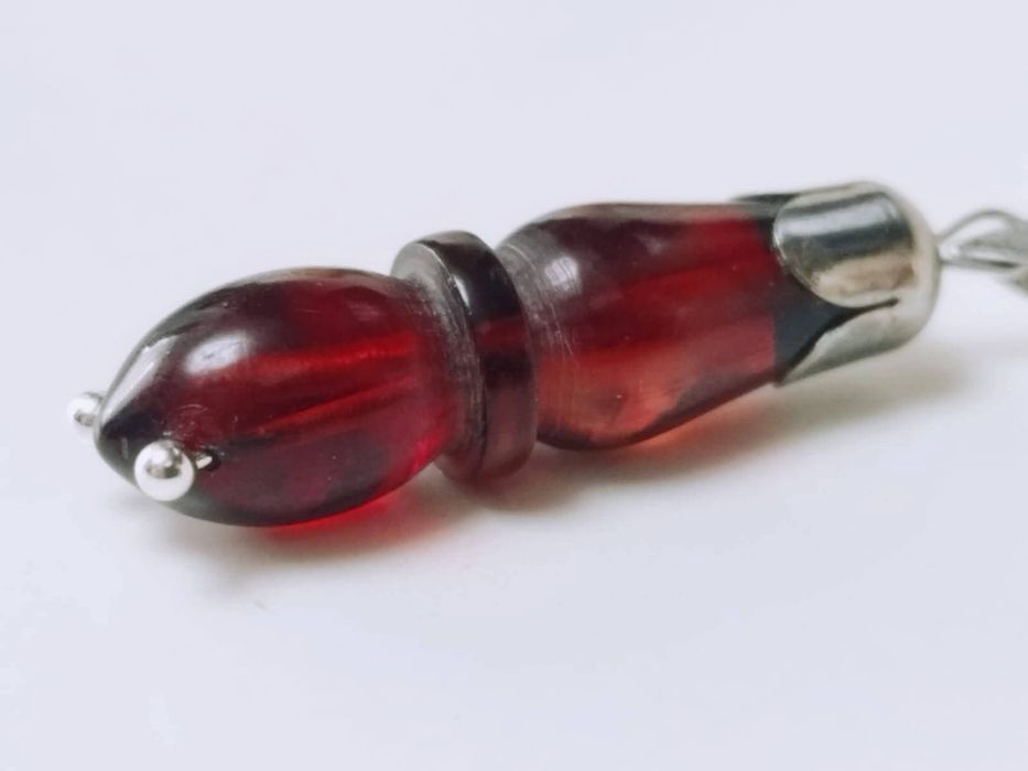 Vechi pandantiv din argint de 925 cu chihlimbar natural presat, rosu