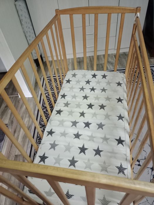 Отдам даром детский кровать