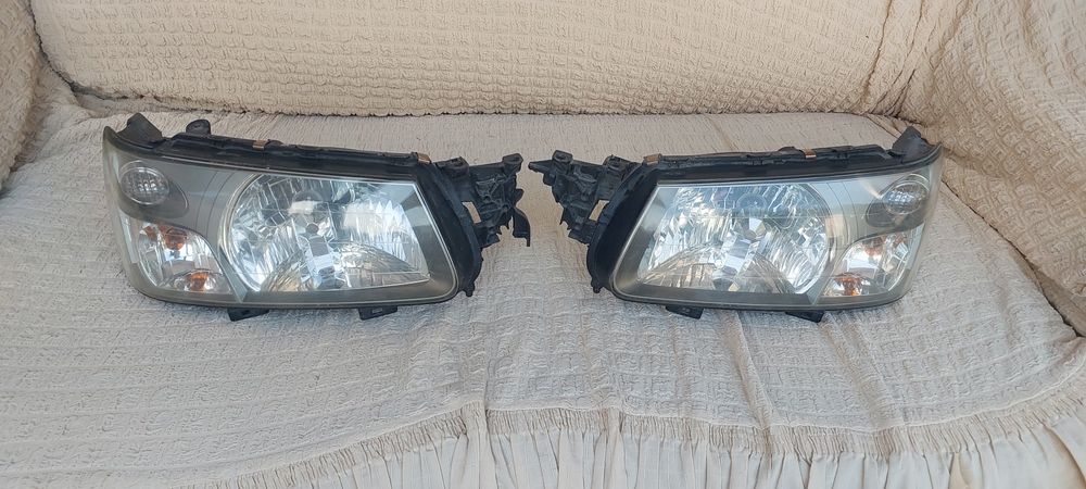 Фары передние Subaru Forester SG