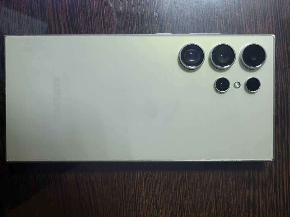 Самсунг Galaxy S 24 Ultra