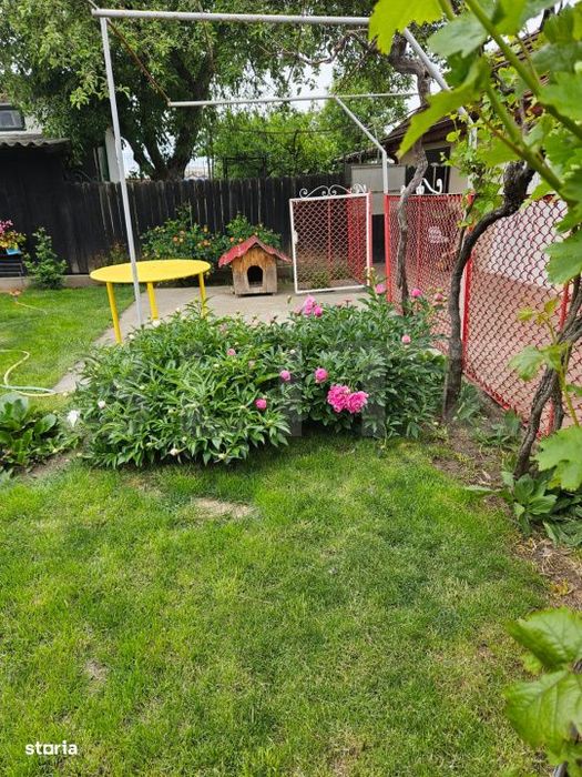 Casa parter Filiasi, renovata complet, 140 mp utili, 1187 mp teren