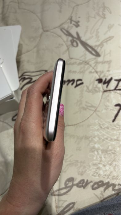 Продам телефон Oppo A5 2020