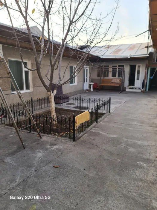 Sotiladi Участок Дом под Застройку 4,7 соток Фасад 15м Яккасарай