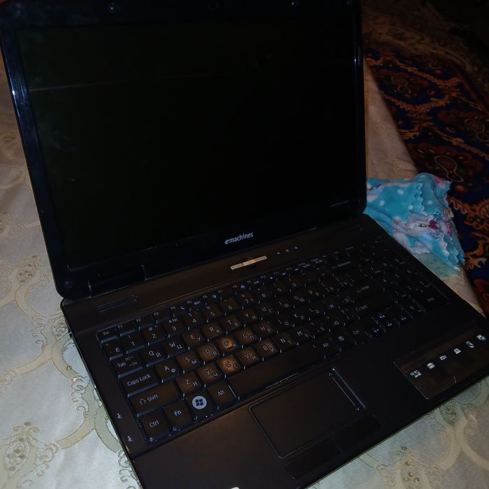 Noutbook eMachines E430