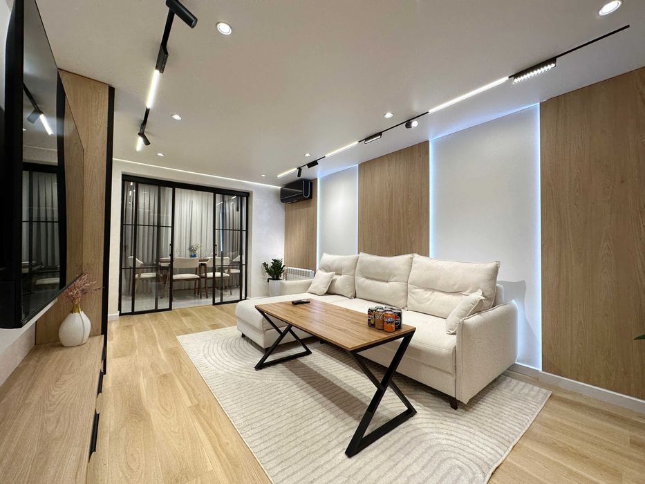 СРОЧНО Продается 3в4 комнатная Мирабад ул Фидокор кирпич балкон 2х6