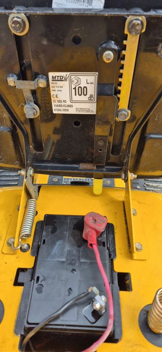 Tractoras gazon CubCadet 23cp