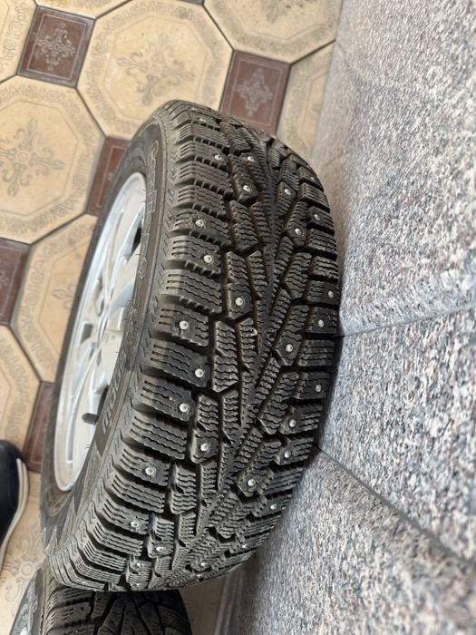 Диски с резиной от приоры R14