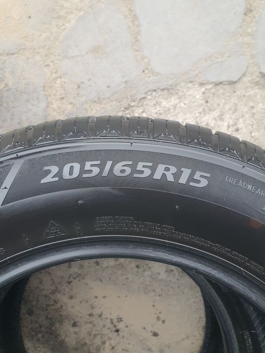 Mazzini 205/65R15 sotiladi