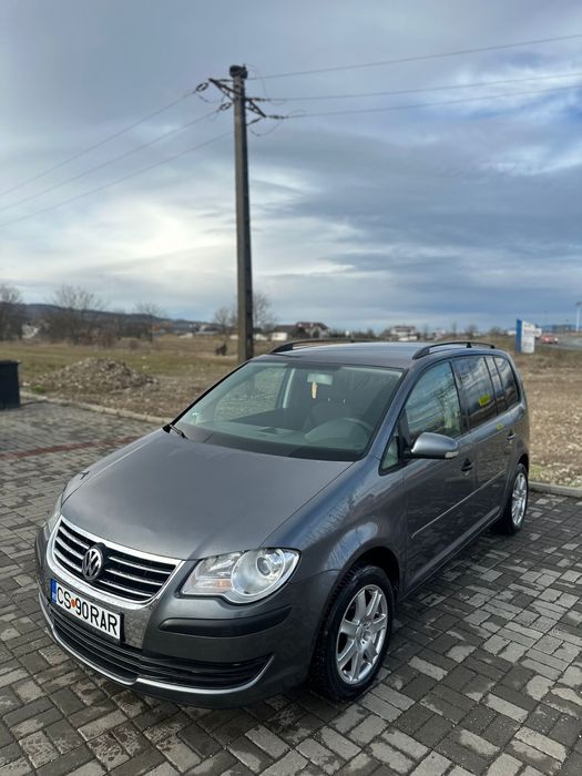 Vw Touran R-Line  1.9 Tdi 105 cai BLS 2009