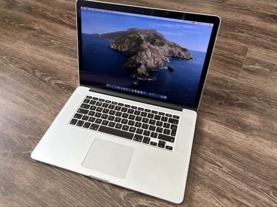 MacBook Pro Retina 15" / i7 / 8GB / 250GB SSD / с кутия и зарядно