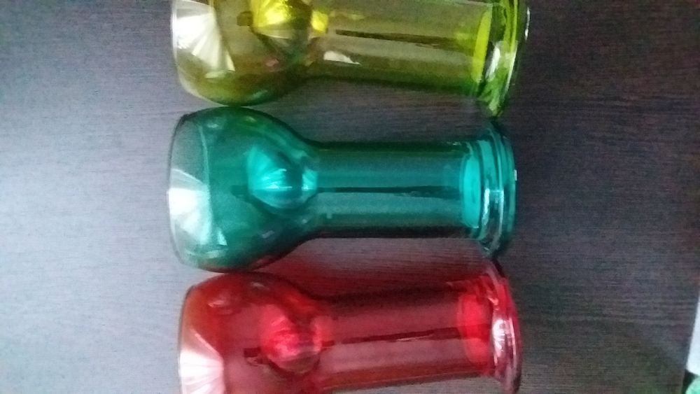 Подсвечники 3 штуки.