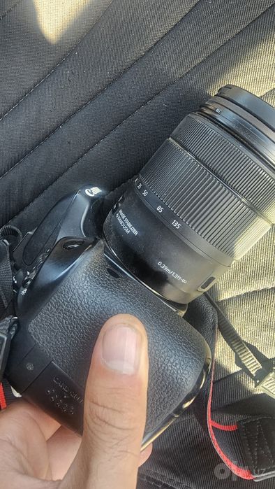 Canon EOS 80D fotoapparat sotiladi