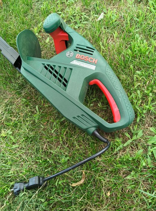 Храсторез BOSCH 420W