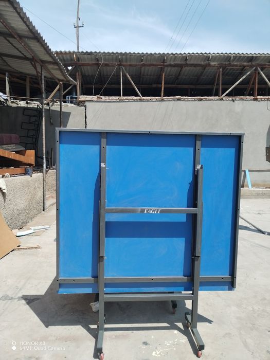 Stol tennis sotiladi