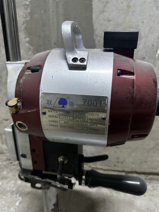 Раскройный сабельный нож