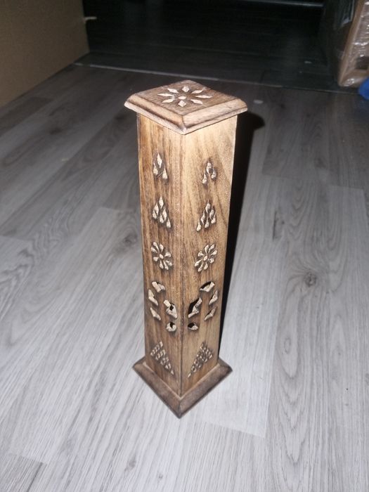 Suport difuzor lemn pentru betisoare parfumate, conuri parfumate