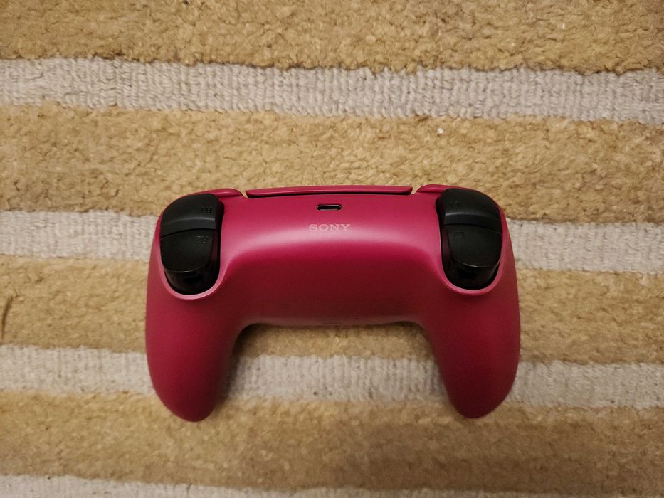 Controller (maneta) Dualsense Volcanic Red pentru PlayStation 5 (PS5)