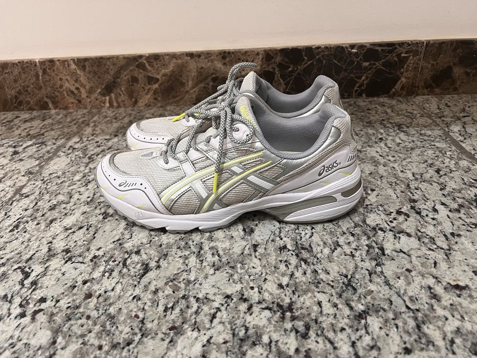 Кроссовки Asics 1090