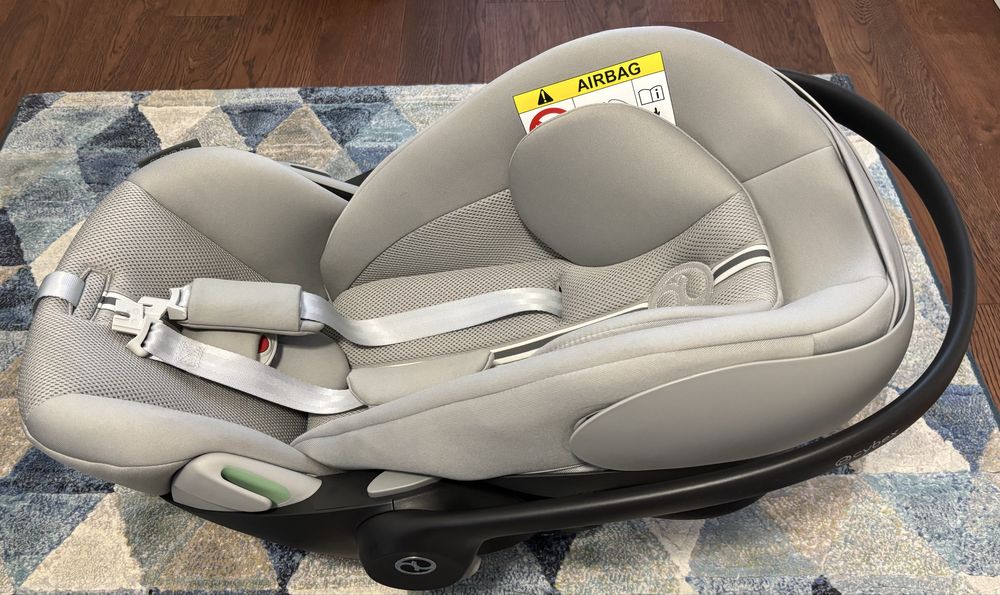 Scoica Premium Cybex: Cloud i-Size + Reductor + Garantie