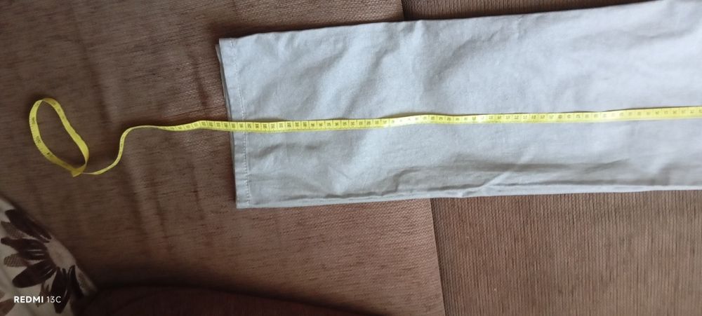 Pantaloni dama ușor sidefați mărimea 36