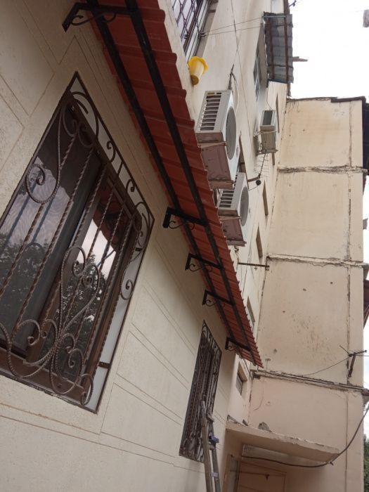 Установка козырьки бесшумный над окнами