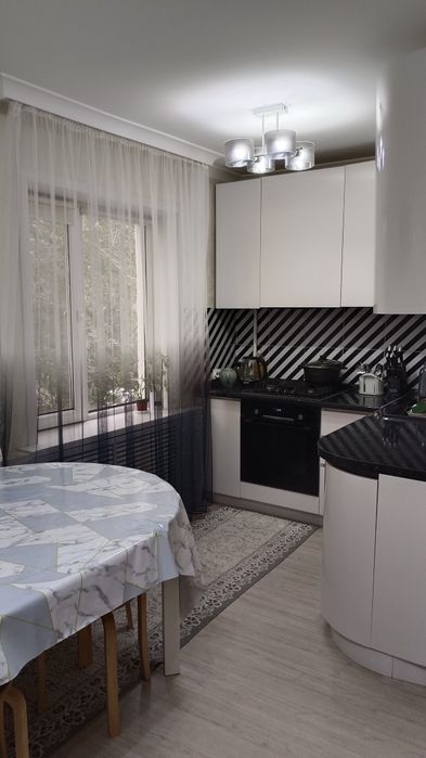 Продам 3 комнатную квартиру