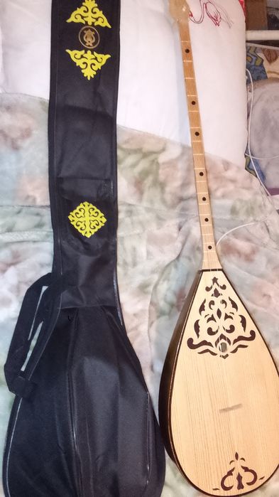 Домбыра сатылады