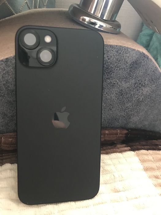 Продам айфон 15 плюс 128 гб