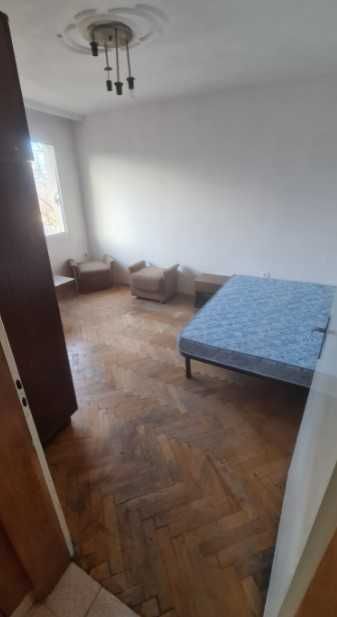 Дава се под наем Двустаен апартамент в София, Център - 70 кв.м за 550 € - Снимка #3