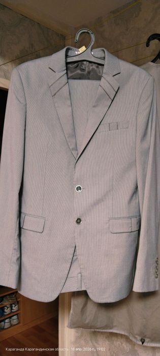 Легкий мужской костюм двойка.