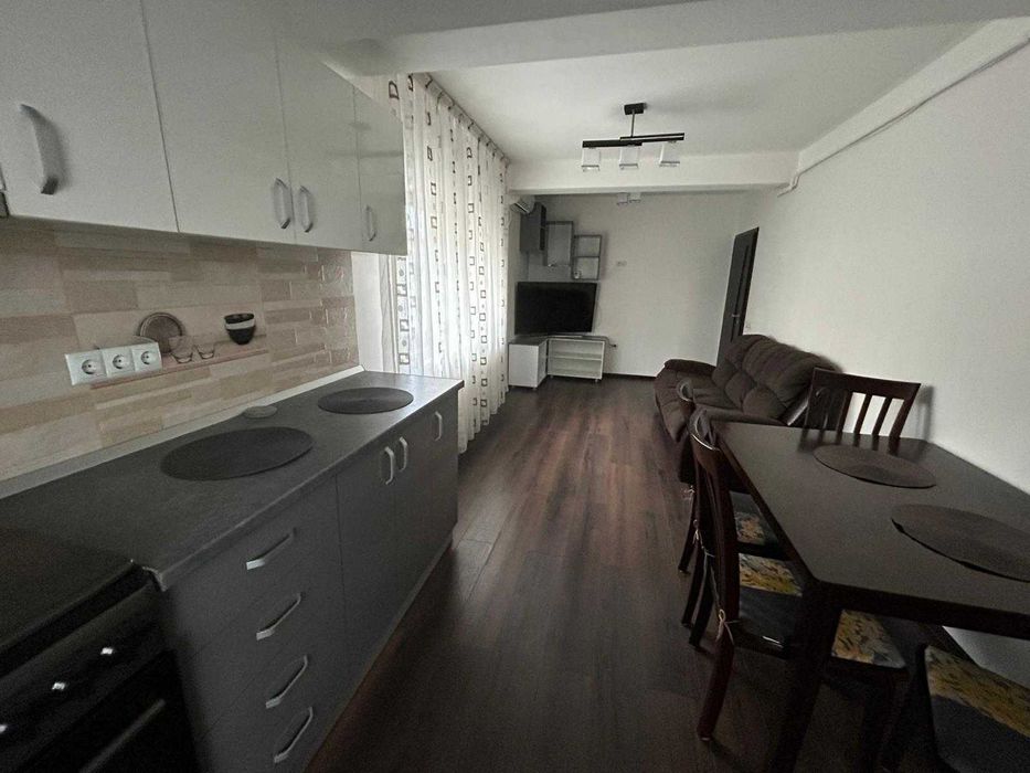 Persoană fizică închiriez ap.cu 3 camere decomandat