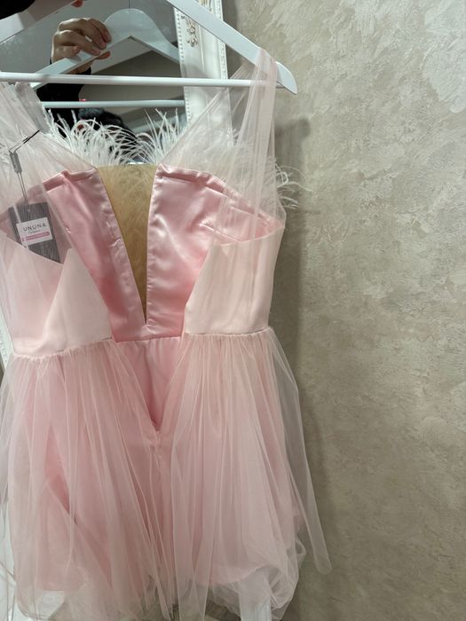 Рокля Юнона с пера