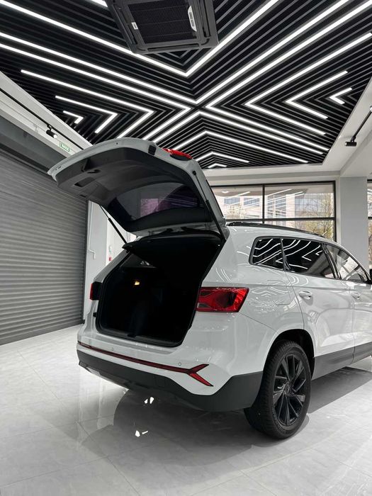 JETTA by Volkswagen VS5