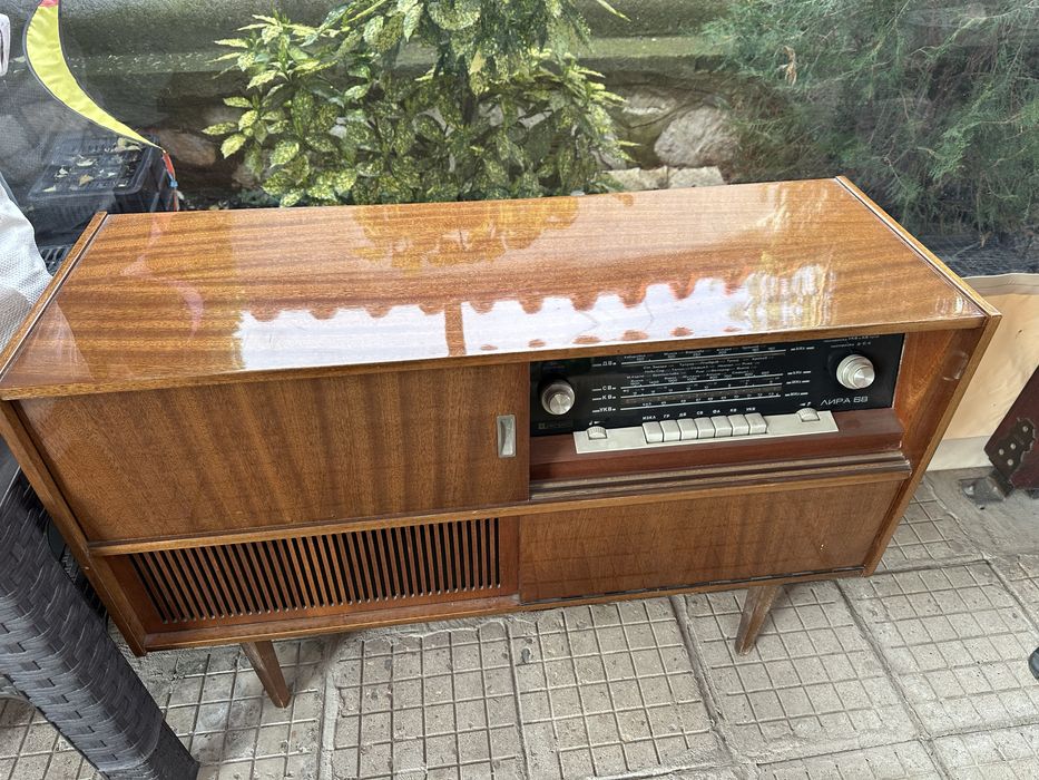Ретро Грамофон ЛИРА-68