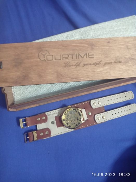 Продам часы унисекс