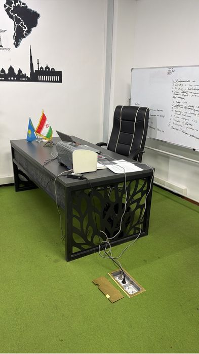 Продам Офисная мебель