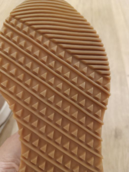 Маратонки от естествена кожа