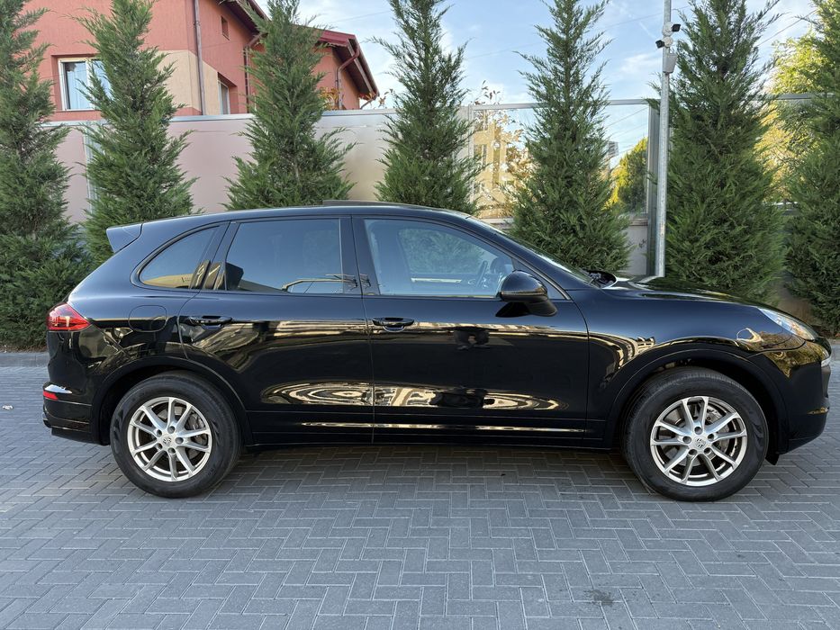 Porsche cayenne 2015