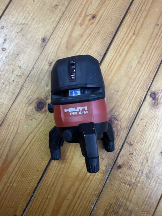 HILTI PM - 4M nivela laser cu linii roșii