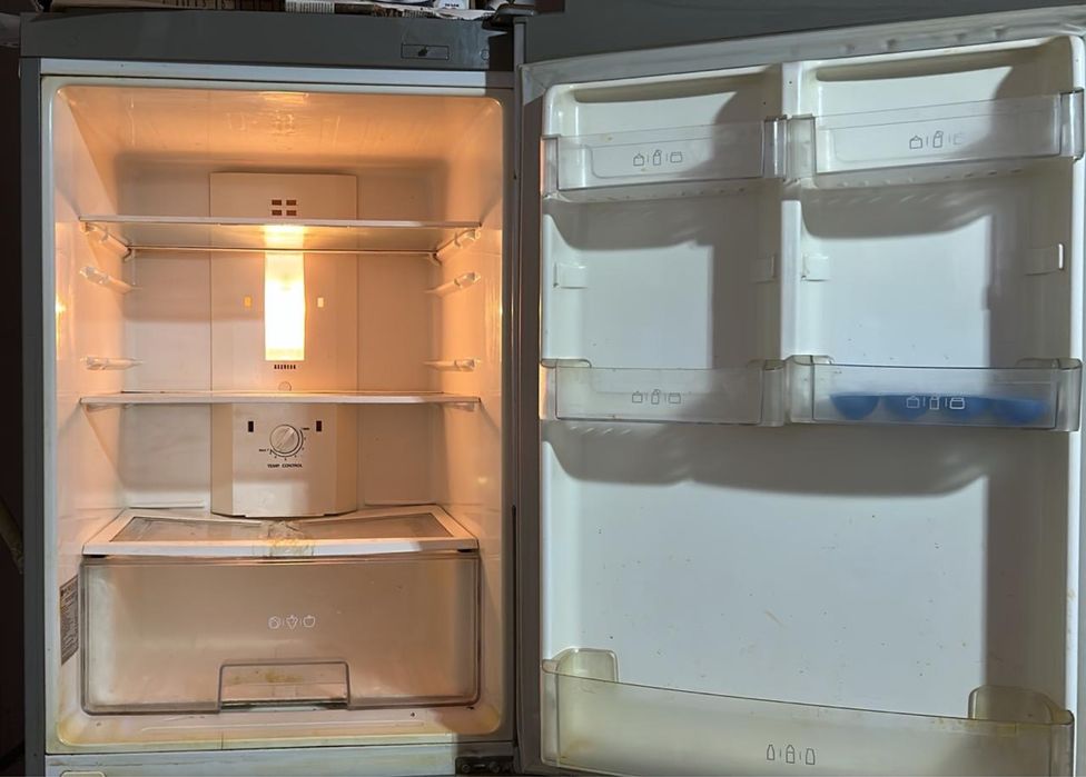 продается холодильник