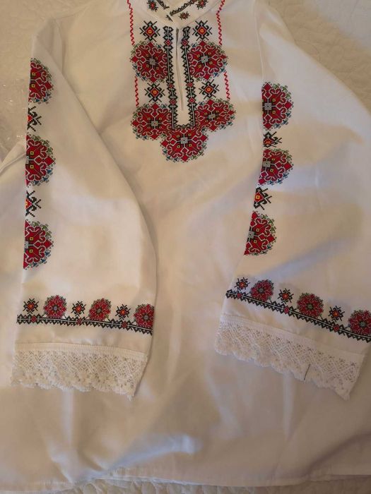 Ново! Народни мотиви. Принт 45 лв.