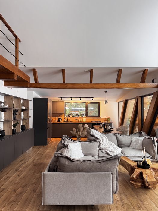 Cabana de inchiriat Muntele  Baisorii•Buscat•Jacuzzi •4 dormitoare