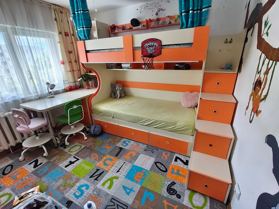 Mobila copii cu 2 paturi supraetajate, birou cu bilblioteca, dulap de haine, scara cu spatiu de depozitare