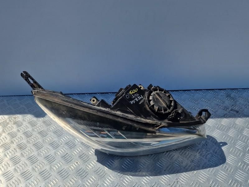 Far dreapta bi xenon adaptiv Opel Insignia A