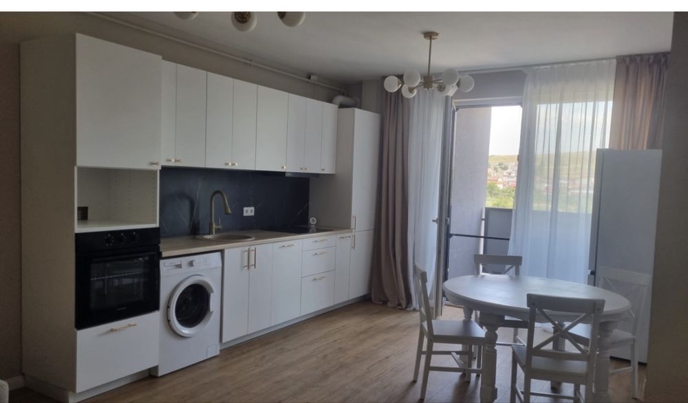 Inchiriez apartament apahida