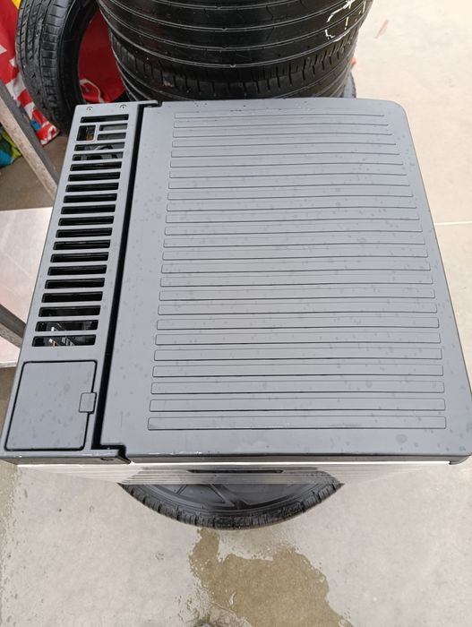 Dometic хладилник 12/220v и газ