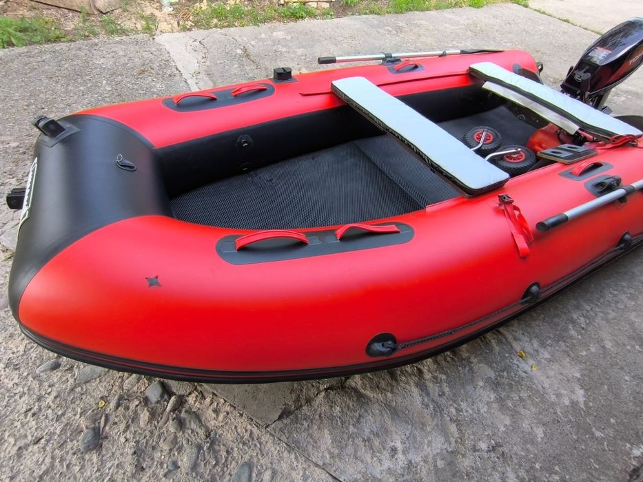 Лодка 3.9 с мотором 18