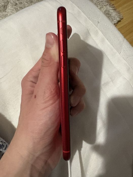 Продавам İphone 11 64GB