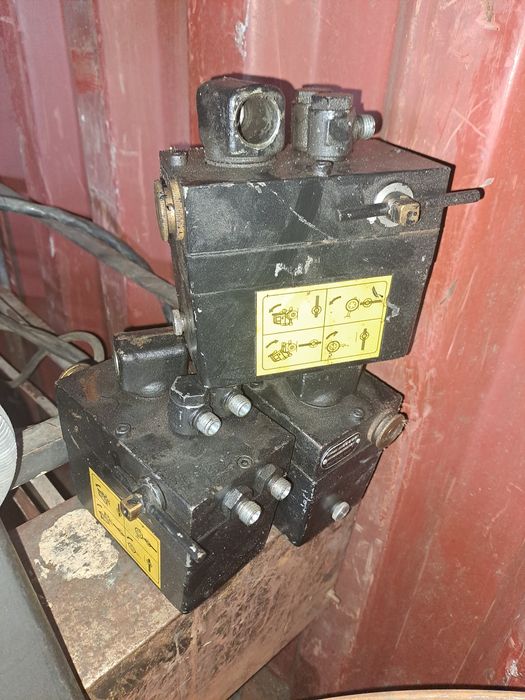 Продам держатель запасного колеса камаз