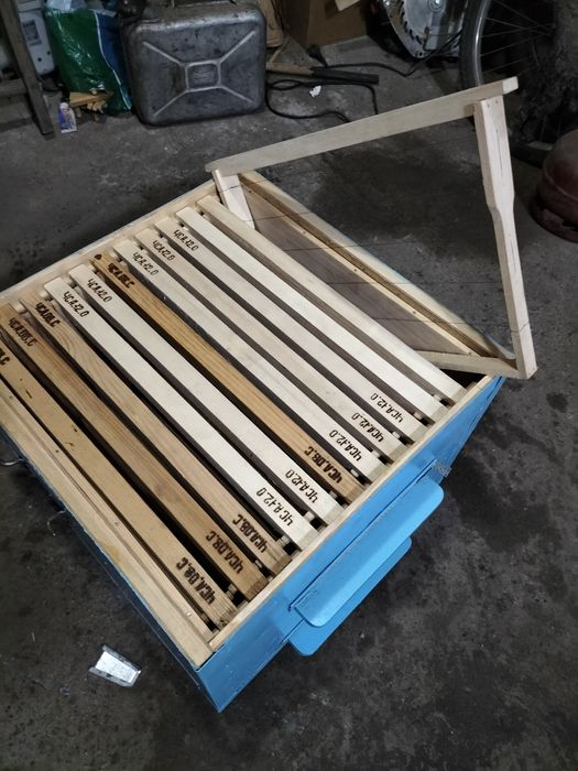 Улья для пчёл. Полный комплект.